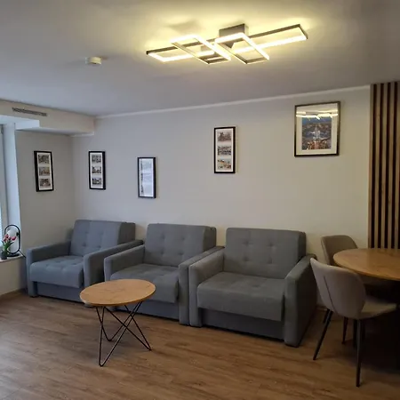 Pod Wieza Cisnien Apartmán *